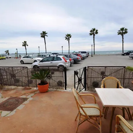 Apartamento Con Terraza Frente Al Mar Apartment *
