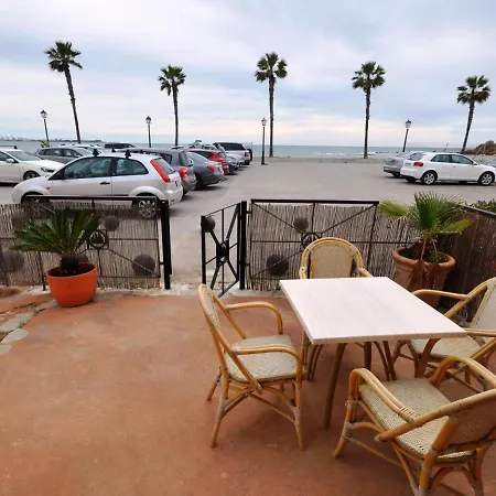 Apartamento Con Terraza Frente Al Mar Apartamento